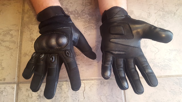 knuckle Tactical carbon fibre gloves size LARGE