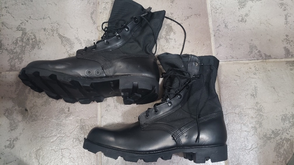 Jungle Boots Black size 11