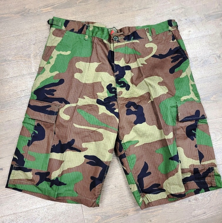 Army Shorts Camo Large