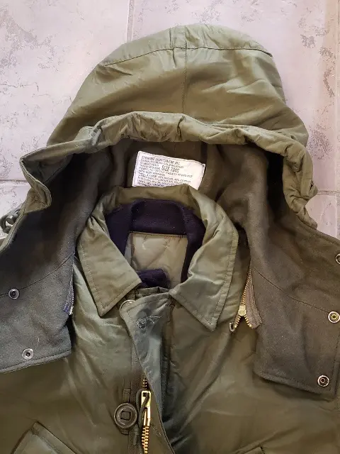 Canadian Army Combat Parka, extreme cold -REGULAR MEDIUM - Army Issue