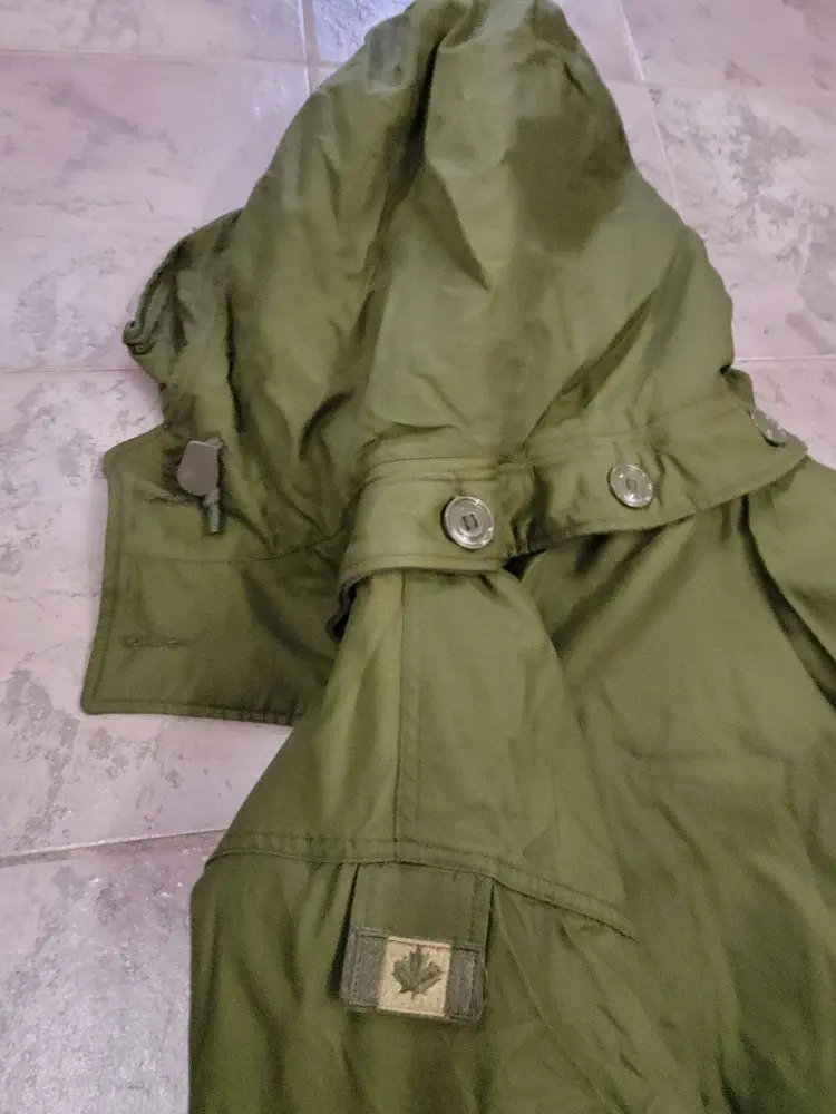 Canadian Army Combat Parka, IECS Gore-tex-Tall Small