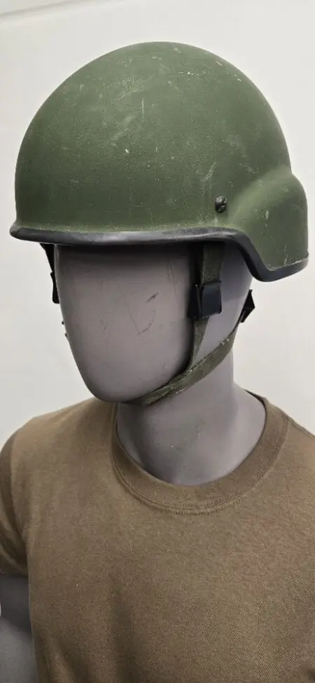 Canadian Forces CG634 Helmet (Medium).